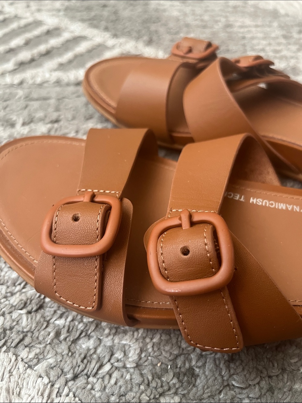 Fitflop GRACIE Buckle Two-Bar Leather Slides Light Brown - Size 8 Summer Resort - Picture 3 of 5